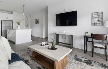 Landing Stylish 1BD Clubhouse Gym - Foto 6