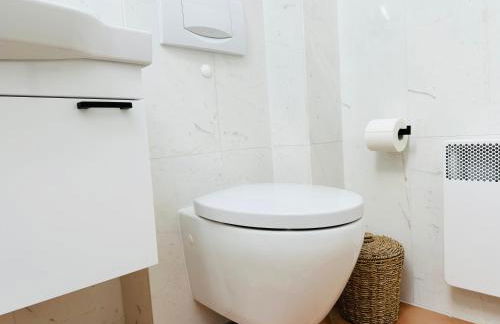 HAFENROMANTIK - Wohnen mit Charme im Herzen von Neustadt mit Blick auf das Binnenwasser - Foto 23