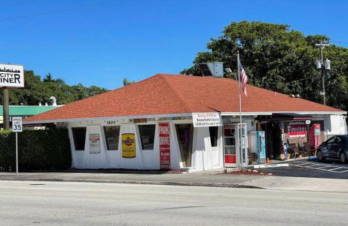 2 Bedroom Home Downtown West Palm Close to Beach - Foto 38