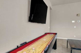 Lux 3BR Oasis Near Strip with Heated Pool and Jacuzzi - Photo 12