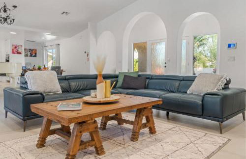 Palm Springs Paradise Escape 3BR Pool & Spa - Foto 26