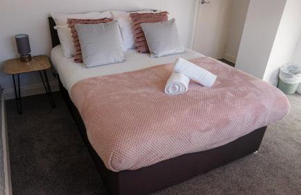 The Snug, ideal for sporting events and city breaks, hidden nook in the Heart of Newcastle, with parking, Wifi, Smart Tv, close to all local travel links - Foto 35