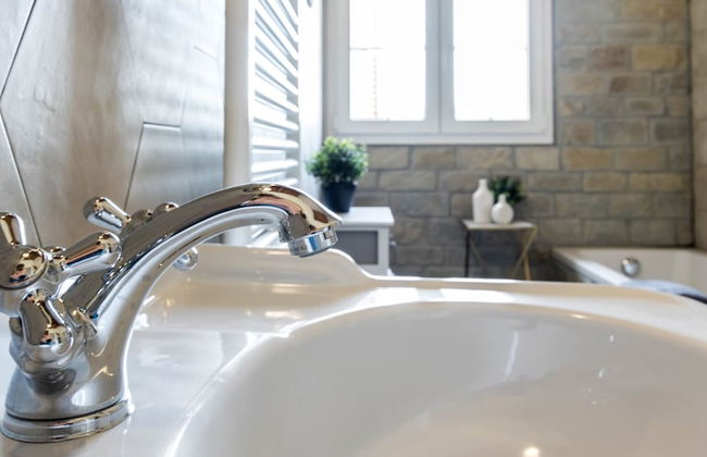 JOIVY Superb Villa For 7 W/Backyard And Bbq Area In Vaccarezza - Foto 32