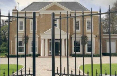 Luxurious House with private garden & Tree house - Foto 15