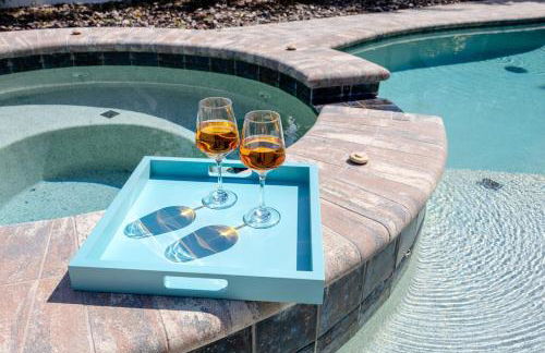 NEW! Palm Harbor Hideaway - Beautiful, Spacious 4BR Home with Amazing Pool - Foto 37