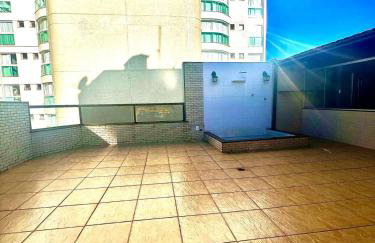 Apartamento com terraço privativo e vista mar - Foto 3