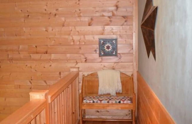 Comfortable Mountain Home near Everything yet Private - Foto 12