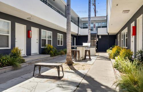 Spacious Coastal Apartment in a Colorful Community - NRP22-00590 - Foto 38