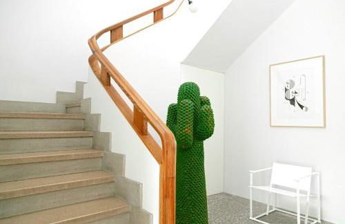 Luxury modernist design townhouse with garden - Foto 9