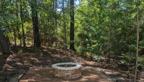 6 Mi to Lake Brookeland Home with Treehouse Vibes - Foto 2