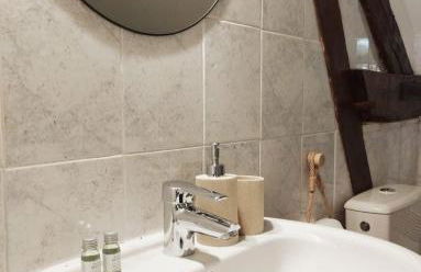 Domaine des Cerisiers - Piste cyclable reliant Honfleur - Parking privé - Grand jardin - Foto 36