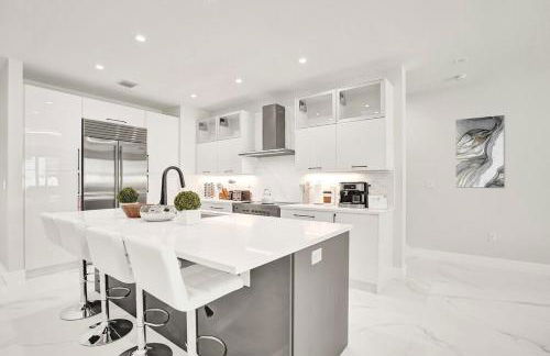 4BR w htd Pool Walk to Las Olas 5mins to Beach - Foto 23