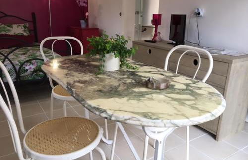 Gite des 2 arbres de la sagesse , agréable chalet avec spa privatif - Foto 1