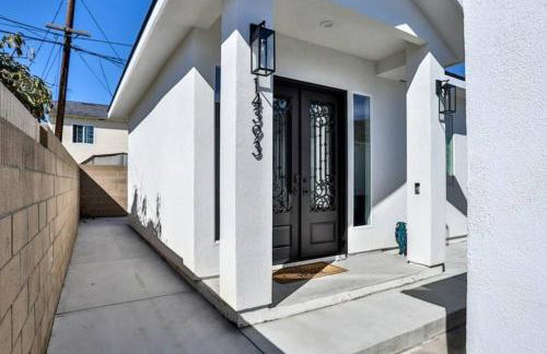 H&H New Built 2023 Hidden Gem Heart of OC 3 Queen Beds - Foto 39