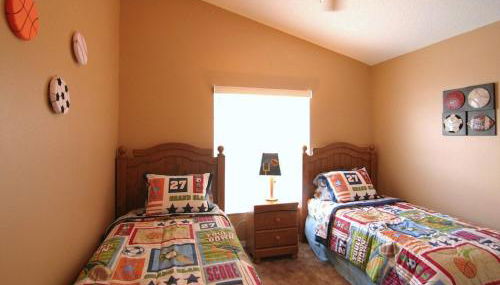 Emma Castle - private fenced home 3 miles to Disney - Foto 4
