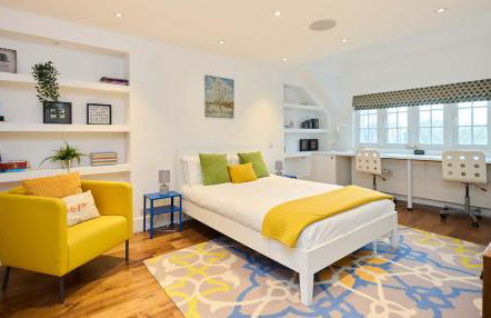 The Clapham Crib - Spacious 4BDR House with Patio - Photo 68