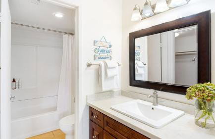 Coastal Retreat w Pool Spa BBQ Near Beaches Golf Courses Ritz Pointe Condo by AvantStay - Foto 18