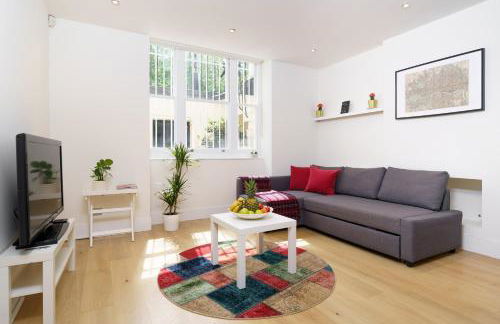 2 bedroom flat in Pimlico & Westminster - Photo 1