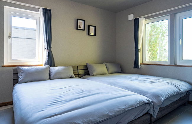 THE CHATEAU - Photo 59