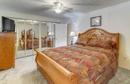 half Mi to Kanawha River Quiet Escape with Patio - Foto 12