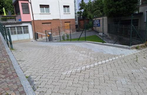 House Storile - Photo 6