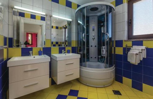 Four-Bedroom Holiday Home In Vodnjan - Foto 40