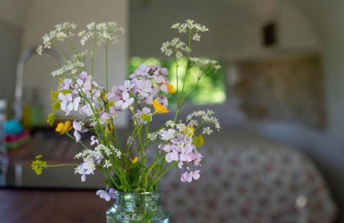 Luxury Airstream Getaway with Sauna and Hot Tub - Photo 7