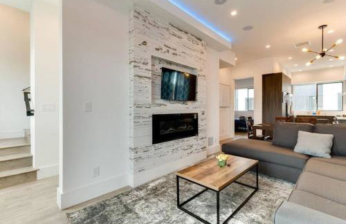 Luxury Modern 4 bedroom 3 Bath Home With Rooftop Deck #3 - Foto 5