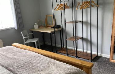 'Kodi's Place' Well appointed 1 bedroom apartment with excellent transport links and free Wi-Fi - Foto 2