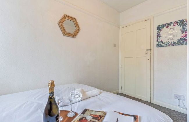 2 Bedroom Apartment - Parking, Wifi, Central - Foto 5