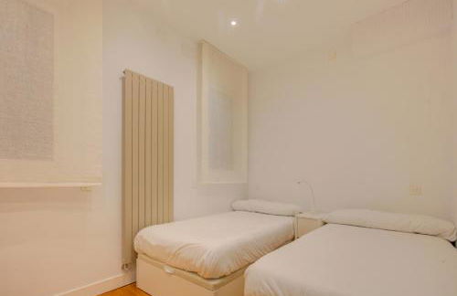 Luxury Rooms Madrid Center Duplex - Photo 19