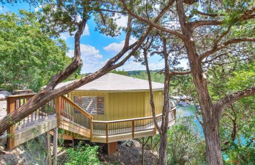 Lakefront Treehouse on Lake Travis Pool & Hot Tub - Foto 9