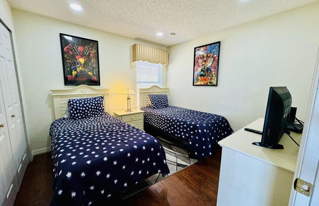 7/6.5 Beautiful Vacation Home With Private Pool, and Much More!! - Foto 29