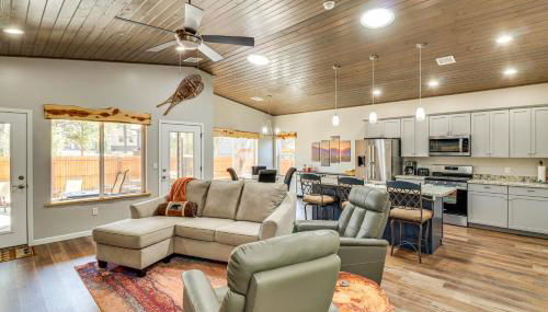 Hot Tub and Outdoor Living Relaxing Show Low Cabin - Foto 5