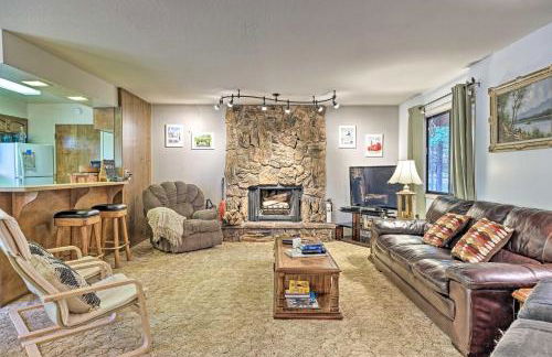 Home with Serene Deck in Twain Harte! - Foto 2