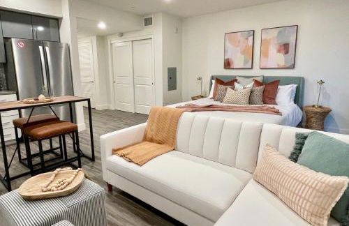 Downtown-King Bed-ADA Elevator-In Unit Laundry - Foto 12