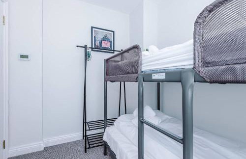 Cozy 3-Bed Home by 53 Degrees Property, Perfect for Business & Groups! - Foto 31