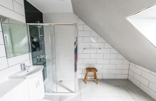 Westertonhill Newbuild Lodges with Private Hot Tub Hire Available - Foto 20