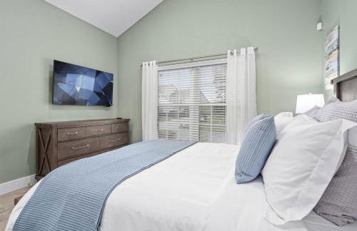 Brand NEW Modern Luxury wPrivate Pool Hot Tub BBQ Home Cinema 2 Miles to Disney - Foto 48