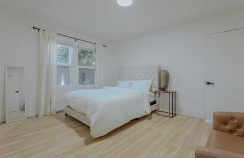 Minimalist Luxury Home With Botanic Garden - Foto 11