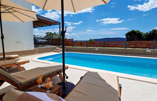 Elegant Holiday House 3D by the Sea with pool and included breakfast - Photo 3