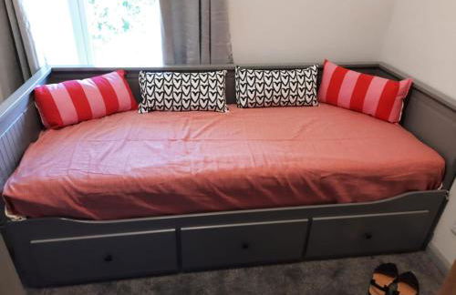 Croak Cottage, Frogmore - Foto 14