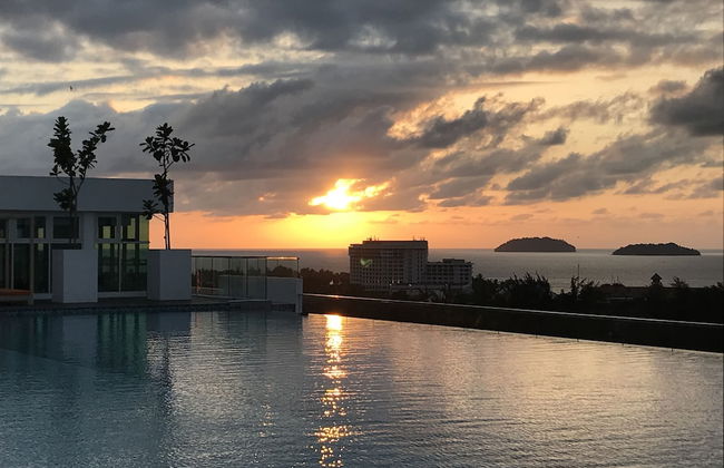 Sunset Seaview Vacation Condos at Infinity Avenue - Foto 1