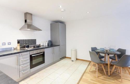Elegant City Retreat Contemporary 2BR 2BA Netflix Included - Foto 21