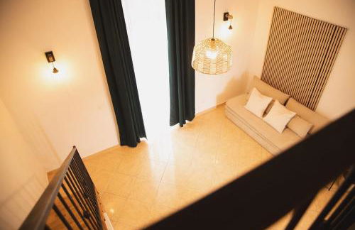 Aviothic Home - Photo 15