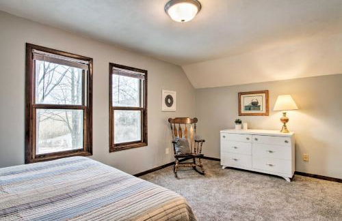 Wisconsin River Valley Farmhouse Fire Pit and View - Foto 23