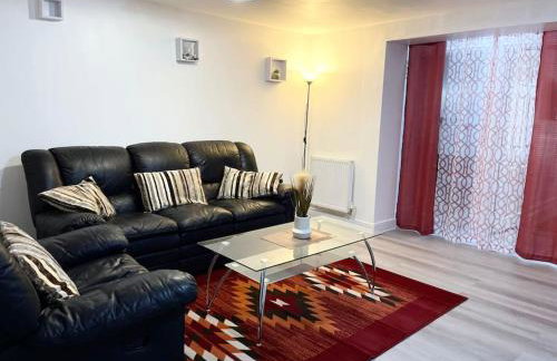 Crescent 2 Bedroom Apartment - Foto 1