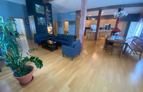 Suite A 2 BR w/ Bridge St. view - Foto 60