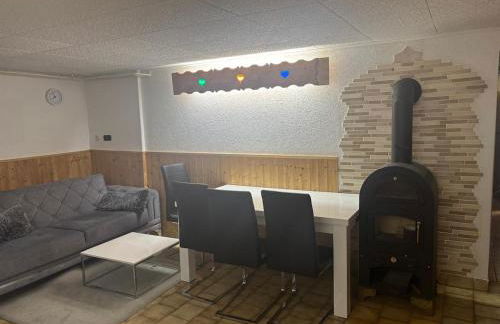 Apartment with kitchen, double bed, TV, S-Bahn 5 min - Foto 1