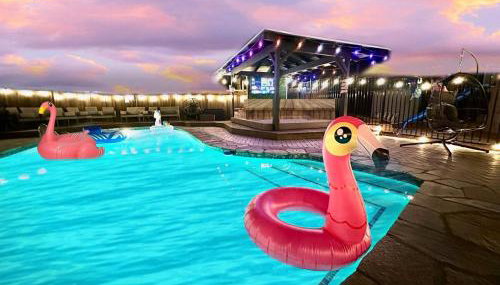 Half ACRE Lux Pool SPA with FIREPIT ARCADE Grill Sleeps 40 - Foto 1